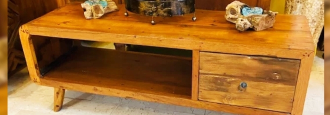 Tavolino artigianale vintage porta tv da €298,60